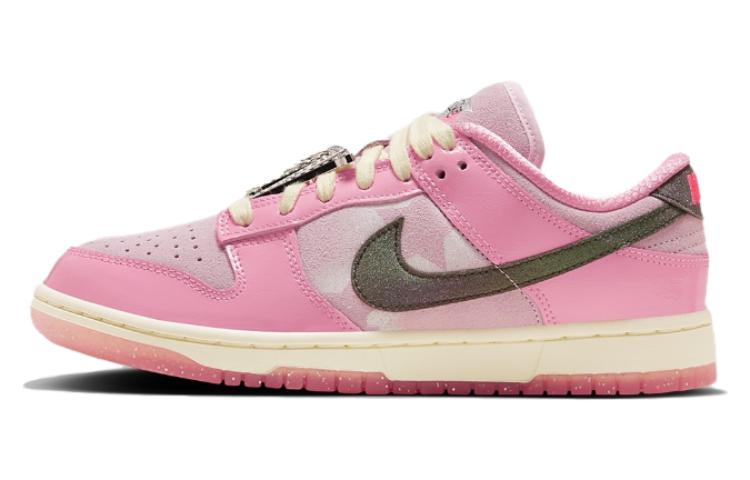 Pink foam jordans 2025